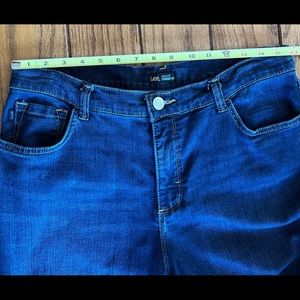 Lee jeans Classic fit, Straight Leg, Size 12 Short
